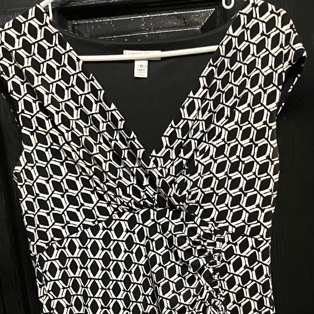 London Style Sz 10 Geometric Faux Wrap Dress NWT NWT London Style (JC Penny)